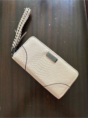 Jessica Simpson Cream Textured Wristlet Wallet